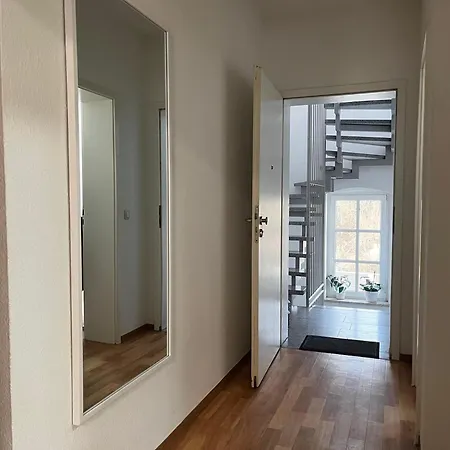 Stylische Flat3 Mit Franzoesischem Balkon3 All-in 5g Apartment