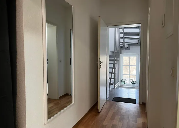 Stylische Flat3 Mit Franzoesischem Balkon3 All-in 5g Apartment